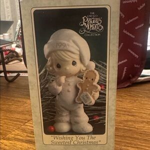 Precious Moments Christmas Figurine -‘Wishing You the Sweetest Christmas’ 1993